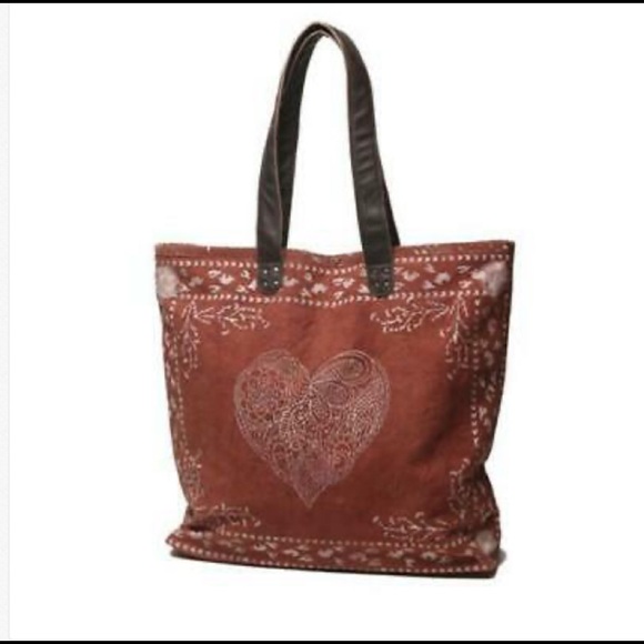 ale by Alessandra Follow Your Heart Tote Bag NWT - Picture 1 of 1